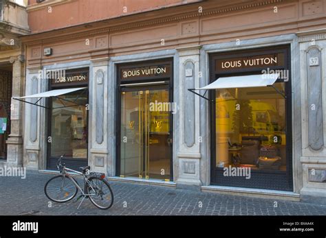 louis vuitton rome store|buying louis in rome.